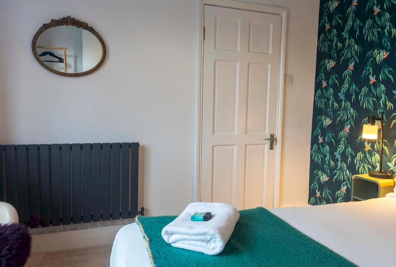 Pass The Keys Stylish Boho Chic House - Central Location Brighton