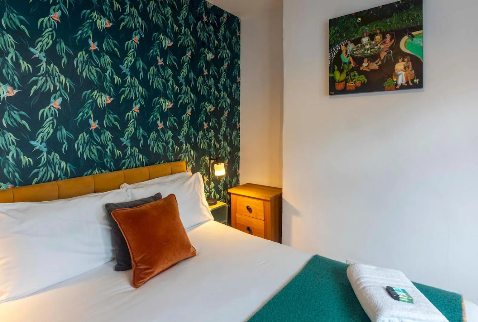 Pass The Keys Stylish Boho Chic House - Central Location Brighton
